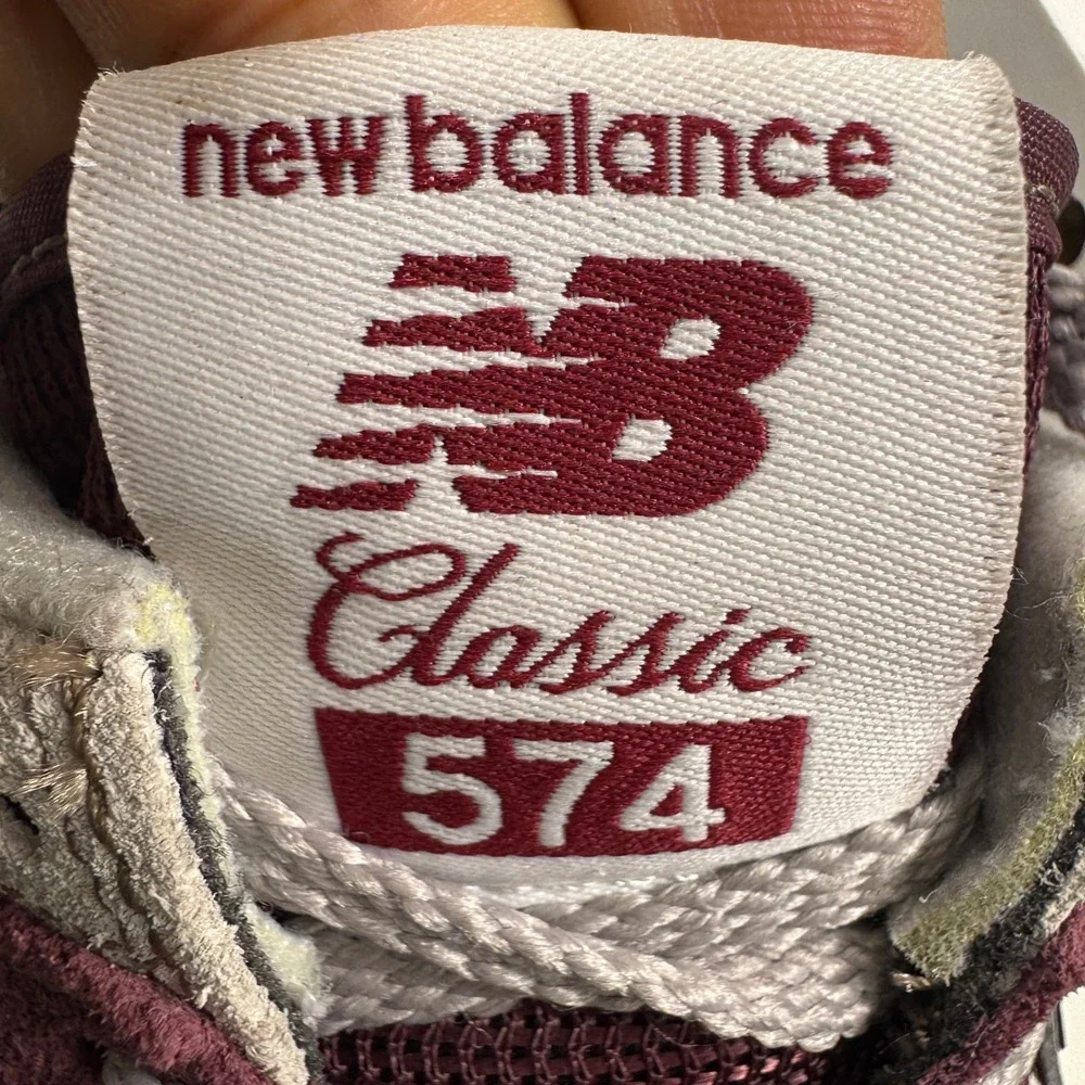 New Balance 574 Classic Mens Size 8.5 Burgundy Suede Mesh Low Top ML574EVM